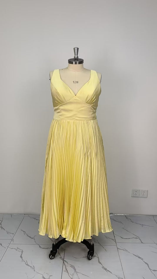 Stiuus Yellow V-Neck Ruched Sleeveless Prom Dress