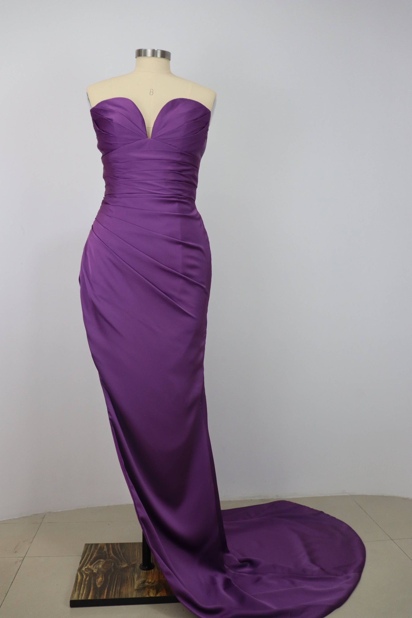 Stiuus Purple V-Neck Pleated Sleeveless Mermaid Prom Dress