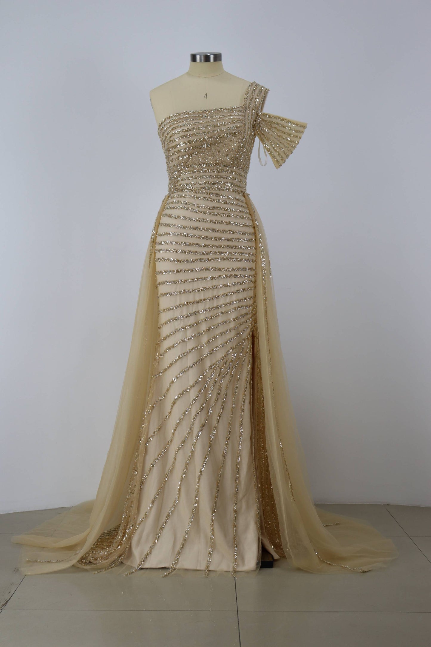 Stiuus Elegant Gold Beaded Embroidery Organza Prom Dress